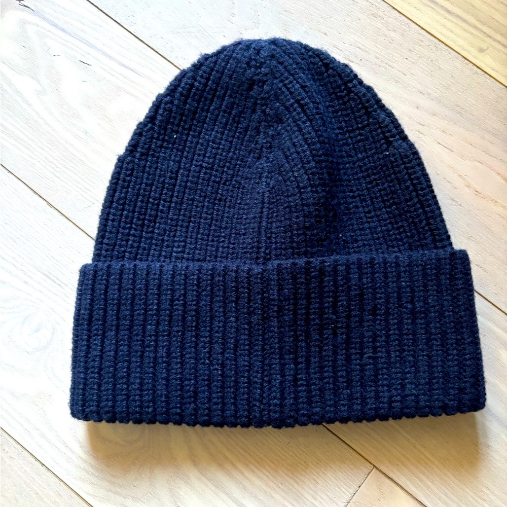 ARKET Navy Ribbed Knit Beanie in EUC